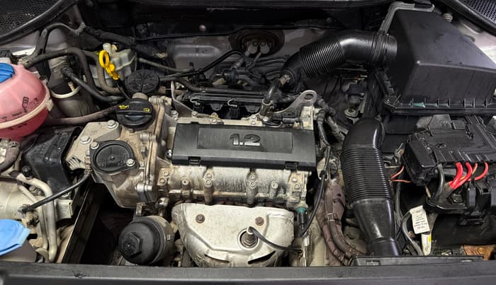 2015 Volkswagen Polo COMFORTLINE 1.2L, Petrol, Manual, 28,996 km, Engine View