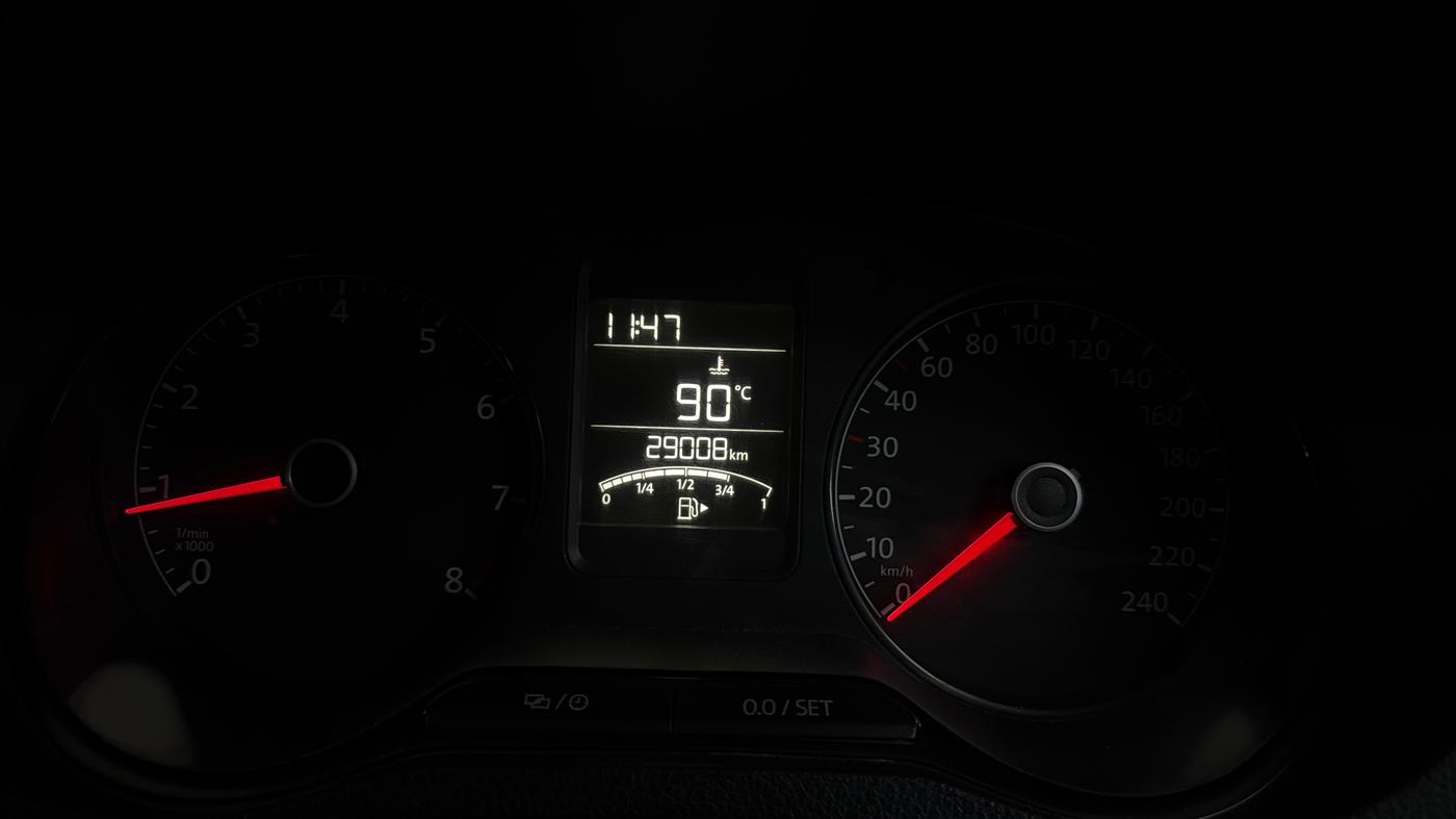 2015 Volkswagen Polo COMFORTLINE 1.2L, Petrol, Manual, 28,996 km, Odometer Image