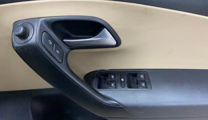 2017 Volkswagen Ameo COMFORTLINE 1.2L, CNG, Manual, 58,679 km, Driver Side Door Panels Control