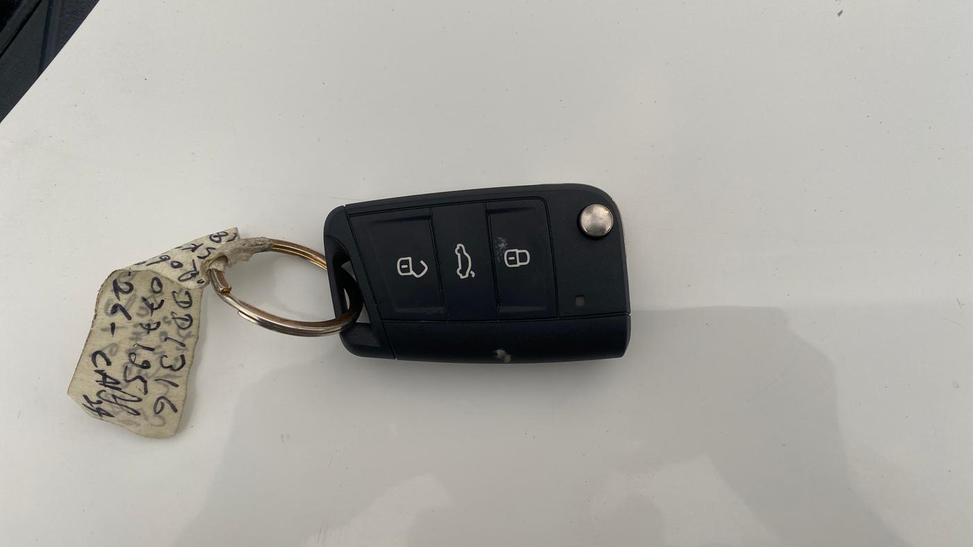 2022 Skoda KUSHAQ STYLE 1.0L TSI AT, Petrol, Automatic, 15,245 km, Key Close Up