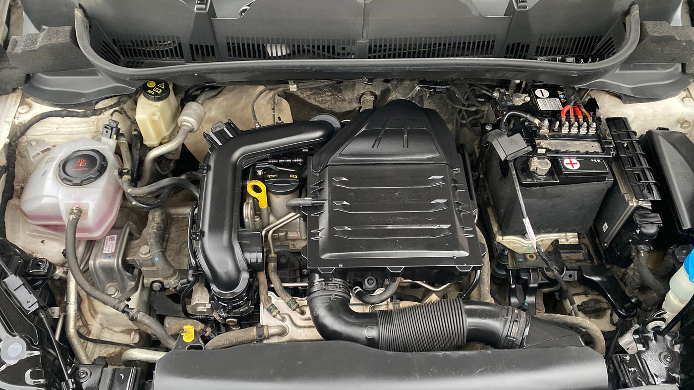 2022 Skoda KUSHAQ STYLE 1.0L TSI AT, Petrol, Automatic, 15,245 km, Engine View