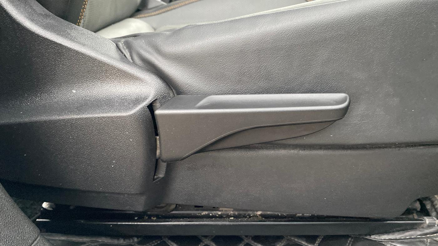 2022 Skoda KUSHAQ STYLE 1.0L TSI AT, Petrol, Automatic, 15,245 km, Driver Side Adjustment Panel