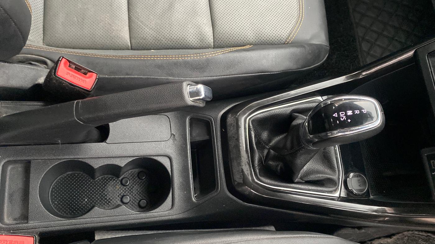 2022 Skoda KUSHAQ STYLE 1.0L TSI AT, Petrol, Automatic, 15,245 km, Gear Lever