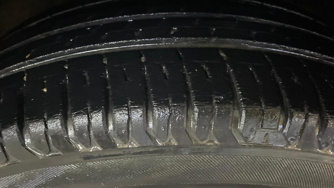 2016 Maruti Ertiga VDI SHVS, Diesel, Manual, 80,219 km, Right Front Tyre Tread
