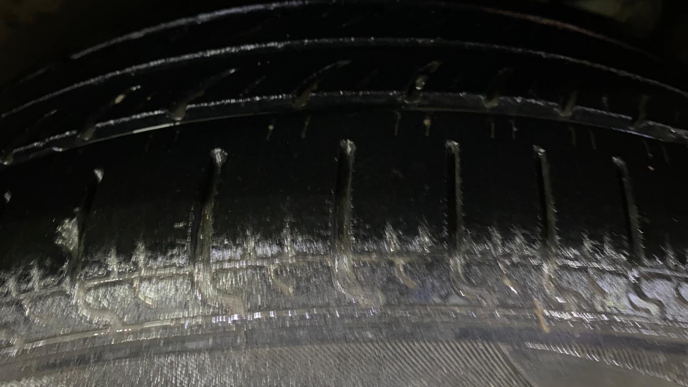 2016 Maruti Ertiga VDI SHVS, Diesel, Manual, 80,219 km, Left Rear Tyre Tread