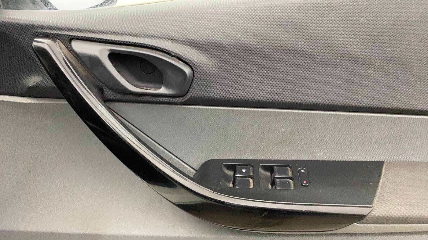 2018 Tata TIGOR XT PETROL, Petrol, Manual, 31,547 km, Driver Side Door Panels Control