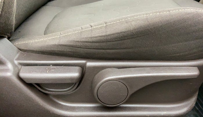 2011 Hyundai i20 ASTA 1.2, Petrol, Manual, 58,055 km, Driver Side Adjustment Panel