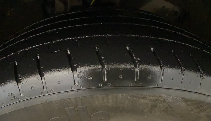 2019 Nissan Kicks XL 1.5, Petrol, Manual, 74,606 km, Right Front Tyre Tread