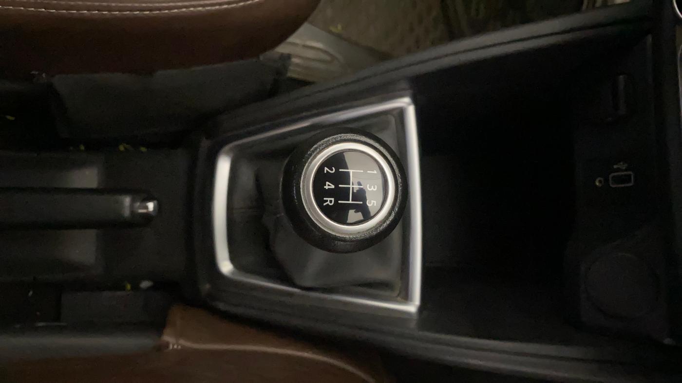 2019 Nissan Kicks XL 1.5, Petrol, Manual, 74,700 km, Gear Lever