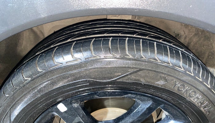 2021 Ford FREESTYLE FLAIR EDITION 1.2 PETROL, Petrol, Manual, 1,13,880 km, Left Front Tyre Tread