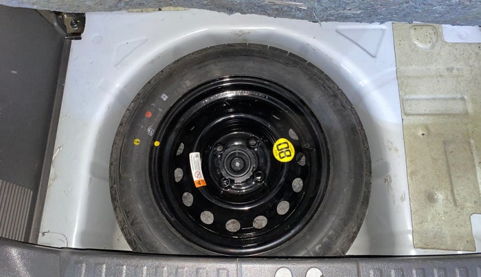 2021 Ford FREESTYLE FLAIR EDITION 1.2 PETROL, Petrol, Manual, 1,13,880 km, Spare Tyre