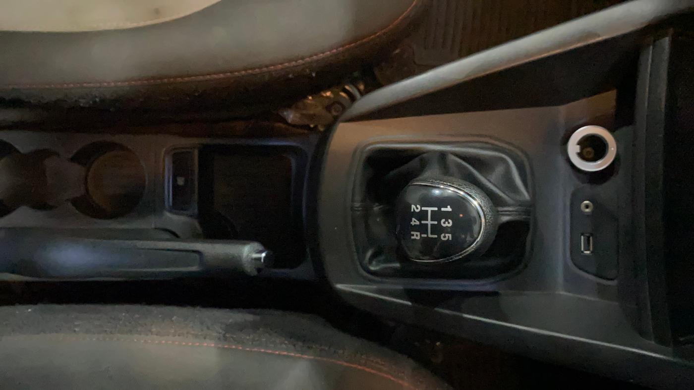 2021 Ford FREESTYLE FLAIR EDITION 1.2 PETROL, Petrol, Manual, 1,13,920 km, Gear Lever
