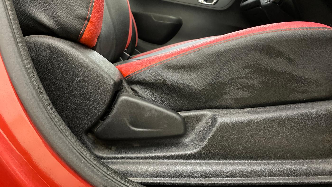 2018 Renault Kwid RXT 1.0 AMT (O), Petrol, Automatic, 9,917 km, Driver Side Adjustment Panel