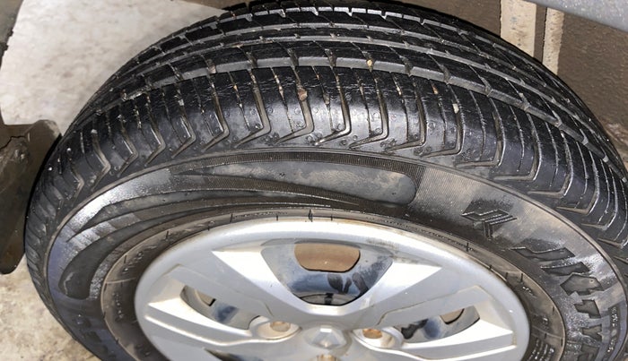 2018 Renault Kwid RXT 1.0 AMT (O), Petrol, Automatic, 9,917 km, Right Rear Tyre Tread