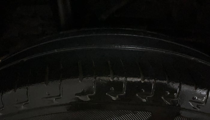 2018 Honda Amaze 1.2L I-VTEC S, Petrol, Manual, 40,140 km, Right Rear Tyre Tread