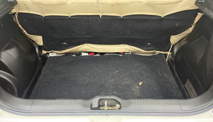 2019 Maruti Swift LXI, Petrol, Manual, 18,904 km, Boot Inside