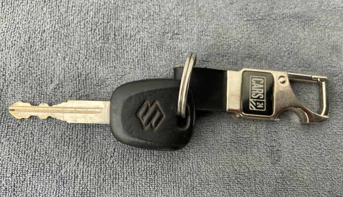 2019 Maruti Swift LXI, Petrol, Manual, 18,904 km, Key Close Up