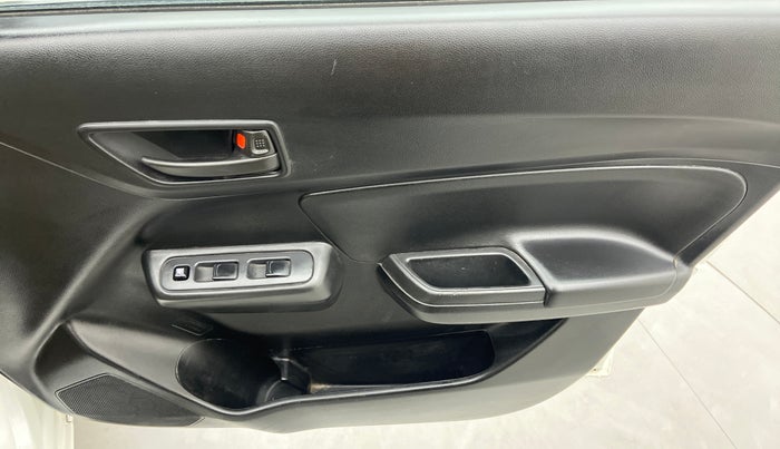 2019 Maruti Swift LXI, Petrol, Manual, 18,904 km, Driver Side Door Panels Control