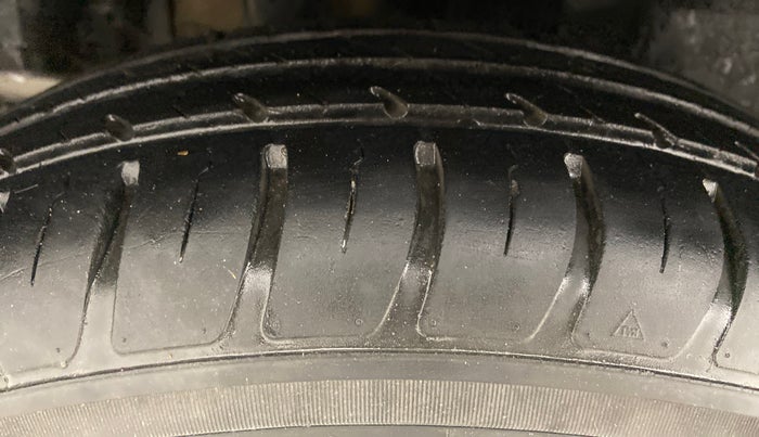 2019 Maruti Swift LXI, Petrol, Manual, 18,904 km, Right Rear Tyre Tread