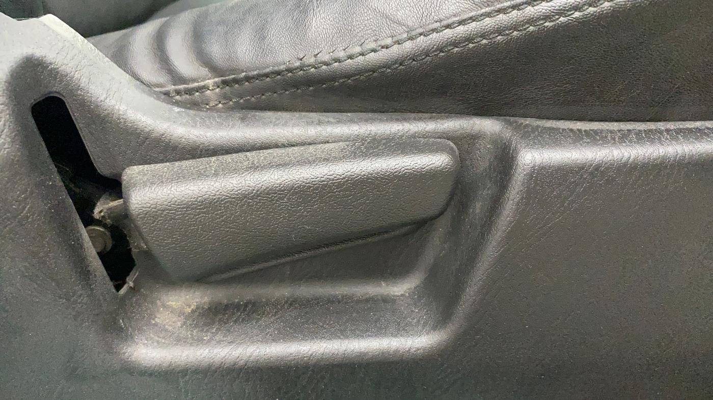 2020 Maruti Alto LXI O, Petrol, Manual, 45,273 km, Driver Side Adjustment Panel