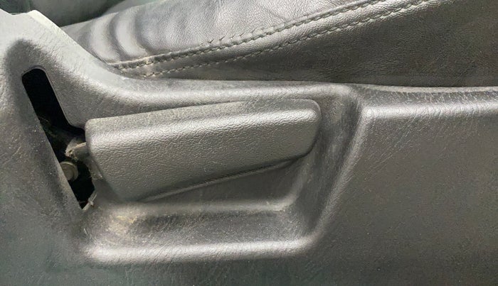 2020 Maruti Alto LXI O, Petrol, Manual, 45,273 km, Driver Side Adjustment Panel