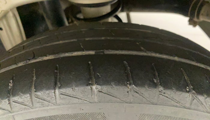 2020 Maruti Alto LXI O, Petrol, Manual, 45,273 km, Left Rear Tyre Tread