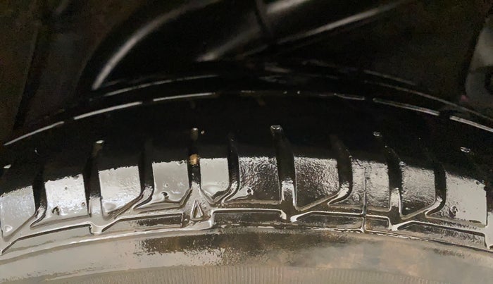 2014 Hyundai Verna FLUIDIC 1.6 VTVT SX, Petrol, Manual, 58,751 km, Left Rear Tyre Tread