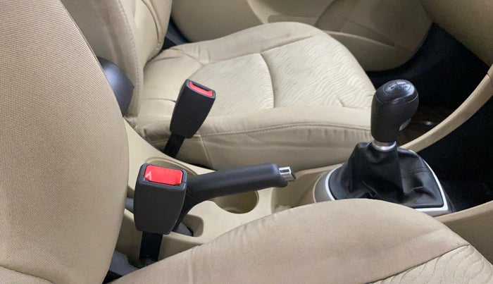 2014 Hyundai Verna FLUIDIC 1.6 VTVT SX, Petrol, Manual, 58,751 km, Gear Lever