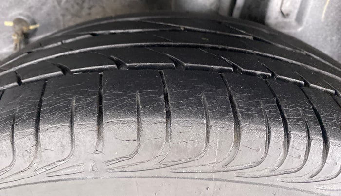 2012 Toyota Etios Liva TRD SPORTIVO DIESEL, Diesel, Manual, 30,513 km, Left Rear Tyre Tread