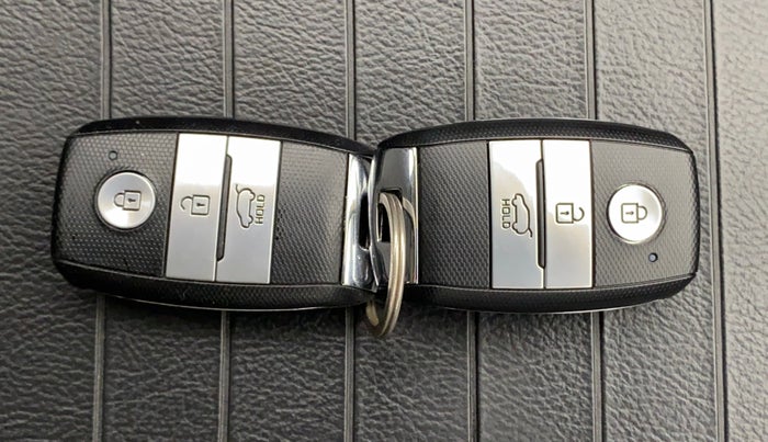 2020 KIA SELTOS HTK PLUS 1.5, Petrol, Manual, 26,079 km, Key Close Up