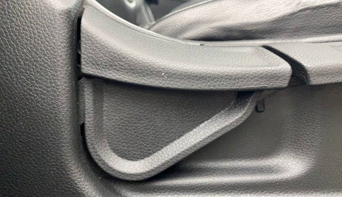 2020 KIA SELTOS HTK PLUS 1.5, Petrol, Manual, 26,079 km, Driver Side Adjustment Panel