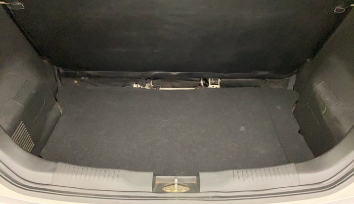 2018 Maruti IGNIS SIGMA 1.2 K12, Petrol, Manual, 56,367 km, Boot Inside