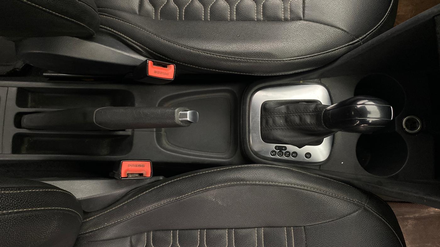 2021 Volkswagen Polo COMFORTLINE 1.0L TSI AT, Petrol, Automatic, 78,806 km, Gear Lever