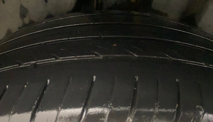 2021 Skoda KUSHAQ STYLE 1.0L TSI MT, Petrol, Manual, 57,767 km, Right Rear Tyre Tread