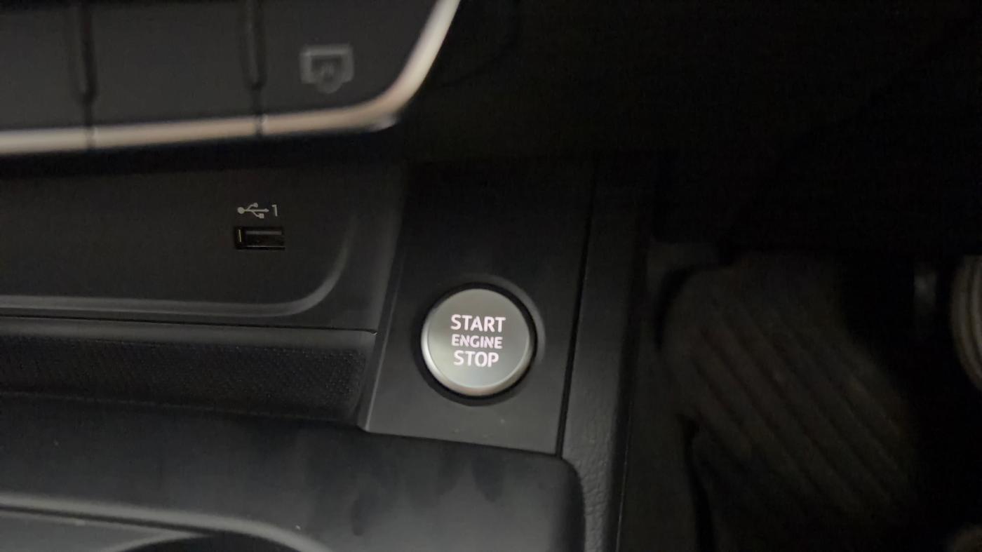 2024 Audi A4 40 TFSI Premium, Petrol, Automatic, 15,636 km, Keyless Start/ Stop Button