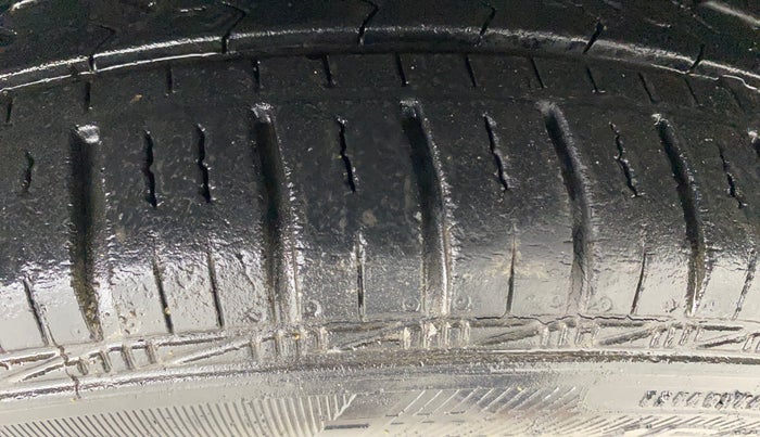 2018 Hyundai Grand i10 SPORTZ (O) AT 1.2 KAPPA VTVT, Petrol, Automatic, 20,824 km, Right Front Tyre Tread