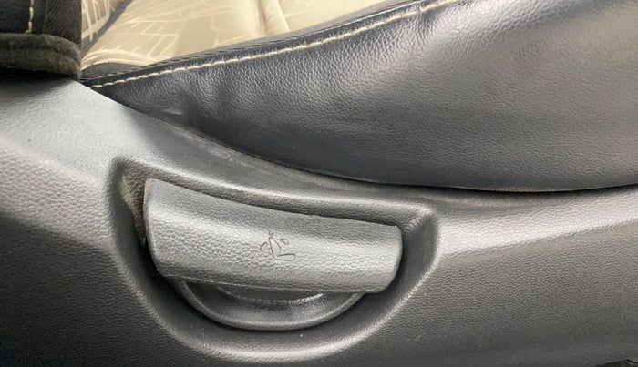 2018 Hyundai Grand i10 SPORTZ (O) AT 1.2 KAPPA VTVT, Petrol, Automatic, 20,824 km, Driver Side Adjustment Panel