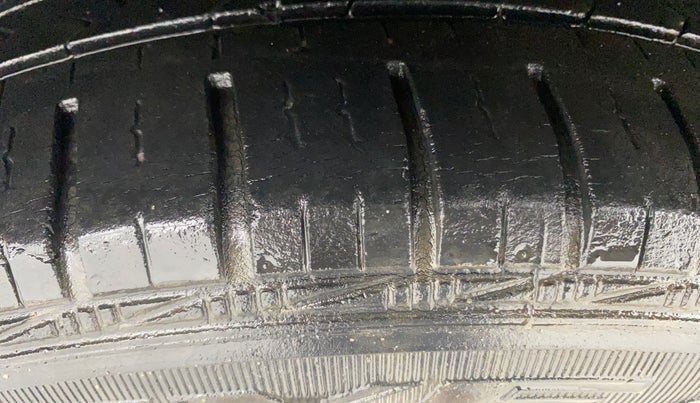 2018 Hyundai Grand i10 SPORTZ (O) AT 1.2 KAPPA VTVT, Petrol, Automatic, 20,824 km, Right Rear Tyre Tread