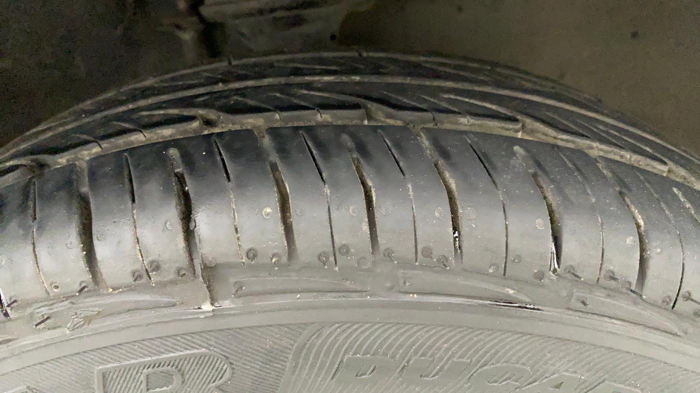 2017 Maruti Alto 800 LXI CNG, CNG, Manual, 65,751 km, Right Front Tyre Tread