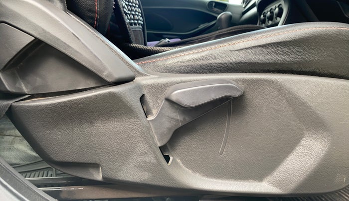 2020 Ford New Figo TITANIUM 1.2 PETROL MT, Petrol, Manual, 76,285 km, Driver Side Adjustment Panel