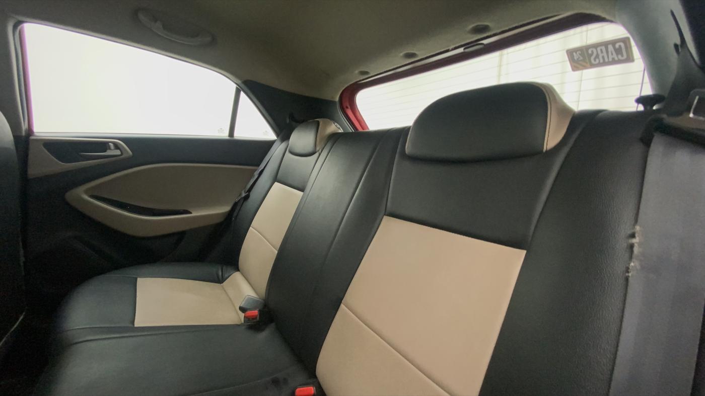 2014 Hyundai Elite i20 SPORTZ 1.2, Petrol, Manual, 38,479 km, Right Side Rear Door Cabin