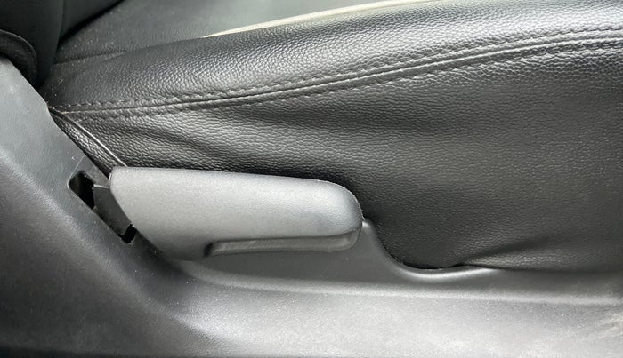 2021 Maruti S Cross SIGMA 1.5, Petrol, Manual, 9,769 km, Driver Side Adjustment Panel