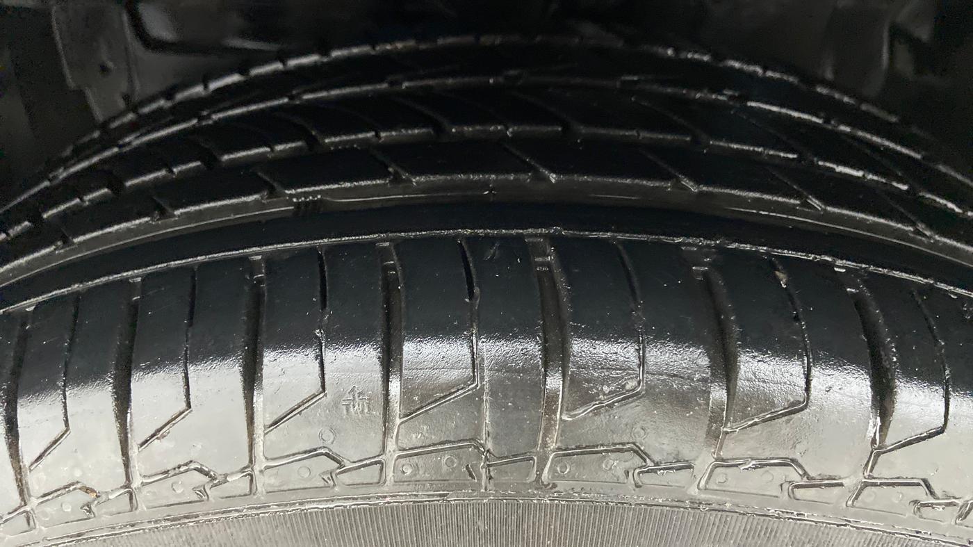2021 Maruti S Cross SIGMA 1.5, Petrol, Manual, 9,769 km, Left Front Tyre Tread
