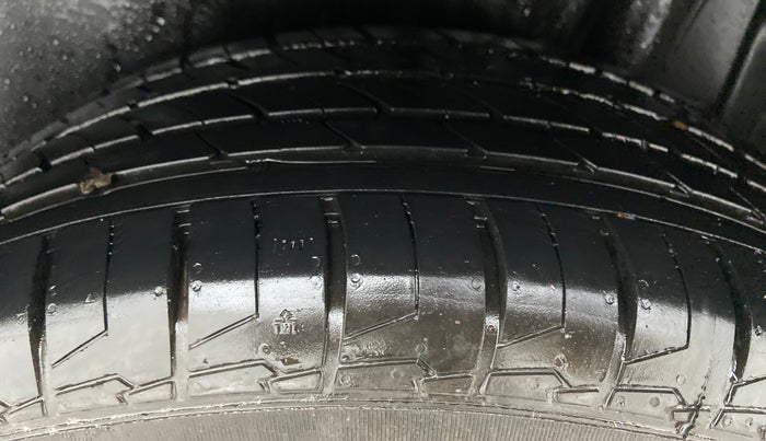 2021 Maruti S Cross SIGMA 1.5, Petrol, Manual, 9,769 km, Left Rear Tyre Tread