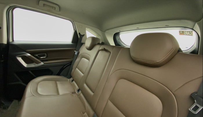 2019 Tata Harrier XZ 2.0L, Diesel, Manual, 74,474 km, Right Side Rear Door Cabin