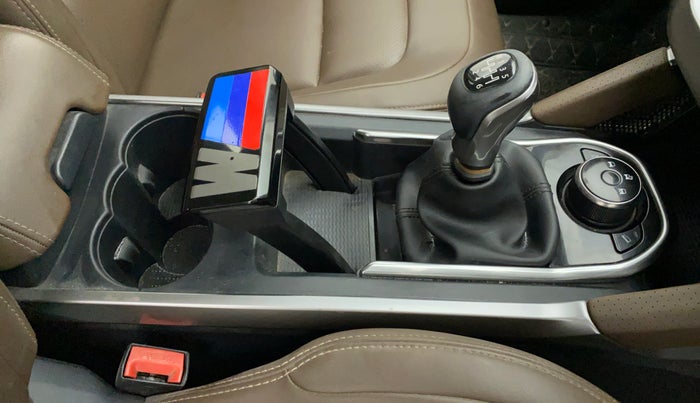 2019 Tata Harrier XZ 2.0L, Diesel, Manual, 74,474 km, Gear Lever