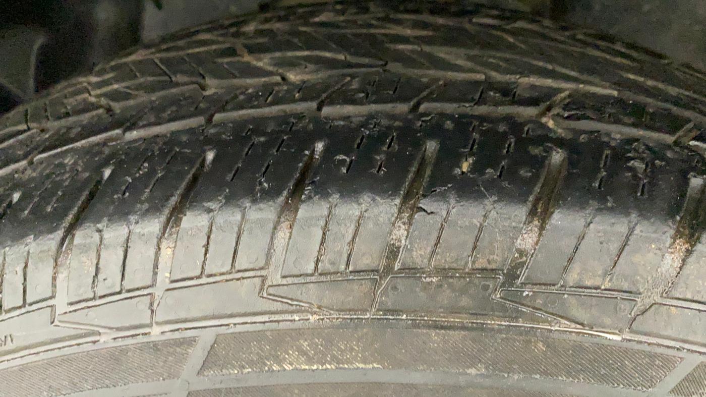 2019 Tata Harrier XZ 2.0L, Diesel, Manual, 74,474 km, Left Front Tyre Tread