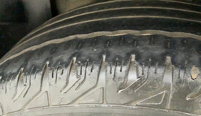 2019 Tata Harrier XZ 2.0L, Diesel, Manual, 74,474 km, Left Rear Tyre Tread