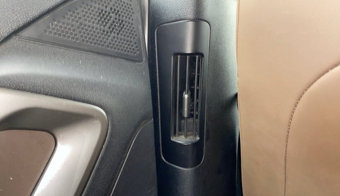2019 Tata Harrier XZ 2.0L, Diesel, Manual, 74,474 km, Rear AC Vents