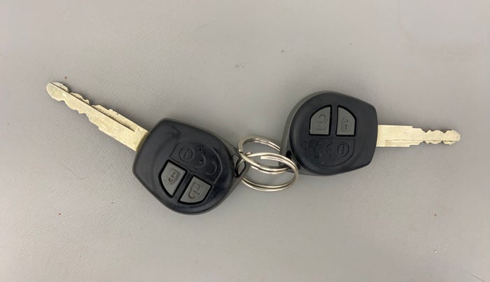 2018 Maruti Dzire VXI AMT, Petrol, Automatic, 36,144 km, Key Close Up